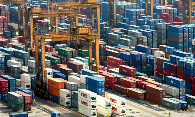 La industria elude la incertidumbre política y crece con fuerza en enero.